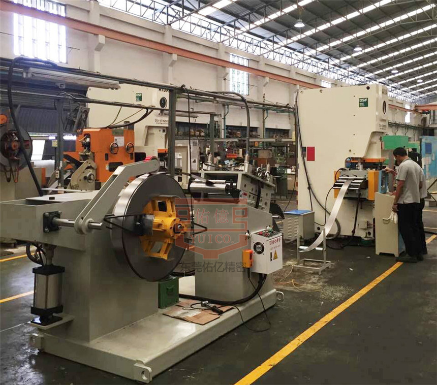厚板GO整平機、NC伺服送料機配沖床視頻