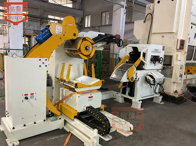 「智能升級(jí)」三合一送料機(jī)如何實(shí)現(xiàn)汽車配件沖壓良品率提升30%+